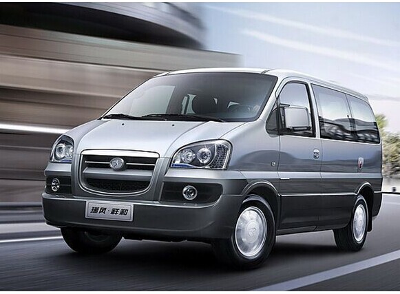 车型：现代瑞风/8座/2.0L自动