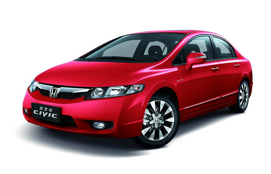 车型：本田思域/三厢/1.6L自动